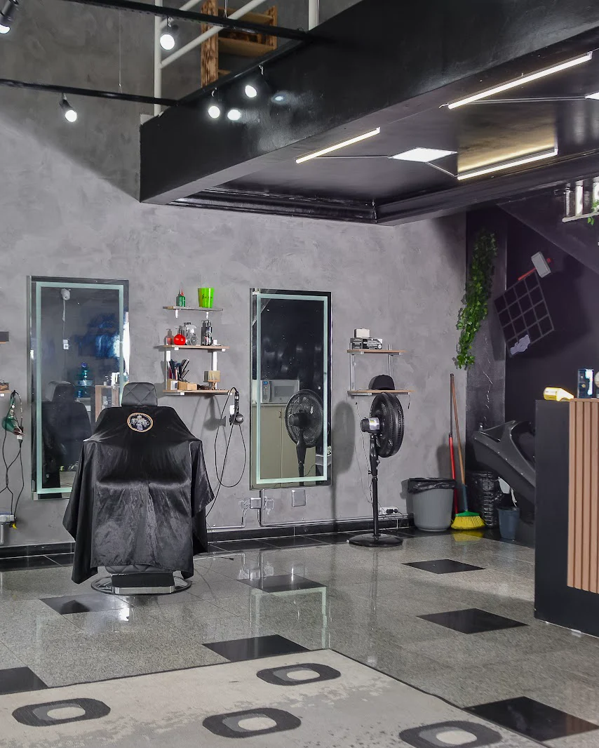 Fachada da Barbearia Al Capone no Centro de Curitiba